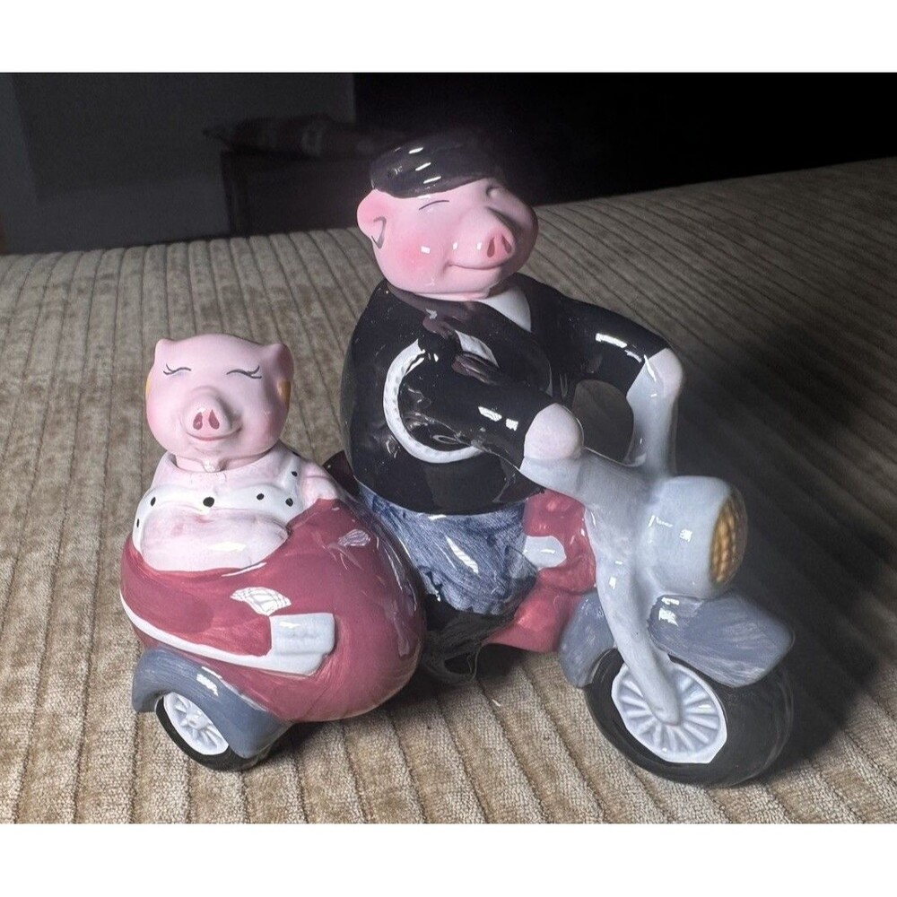 Vtg Clay Art “Road Hogs” Pigs Motorcycle Salt & Pepper Original Box Never Used